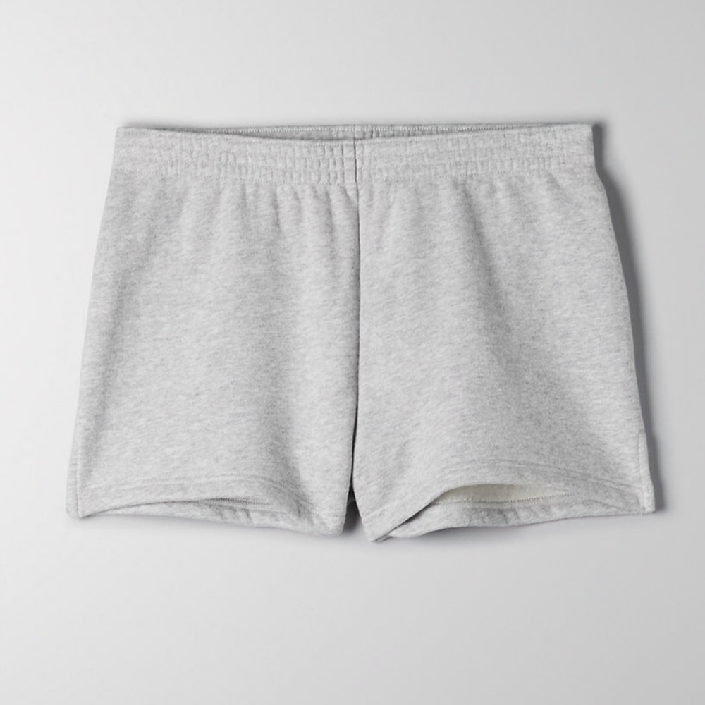 Aritzia Tna Cozy Fleece Perfect Short 2”